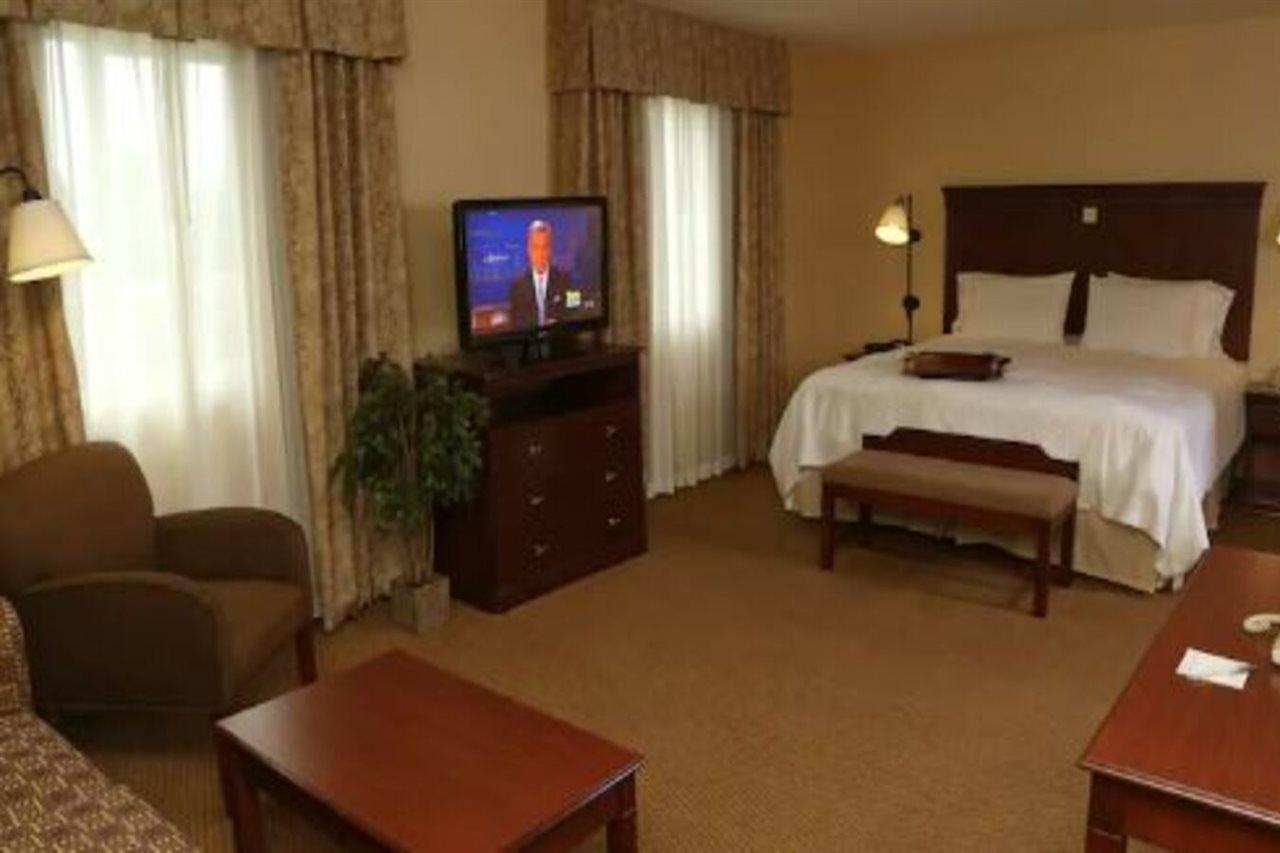 Hampton Inn & Suites Берлінґтон Екстер'єр фото