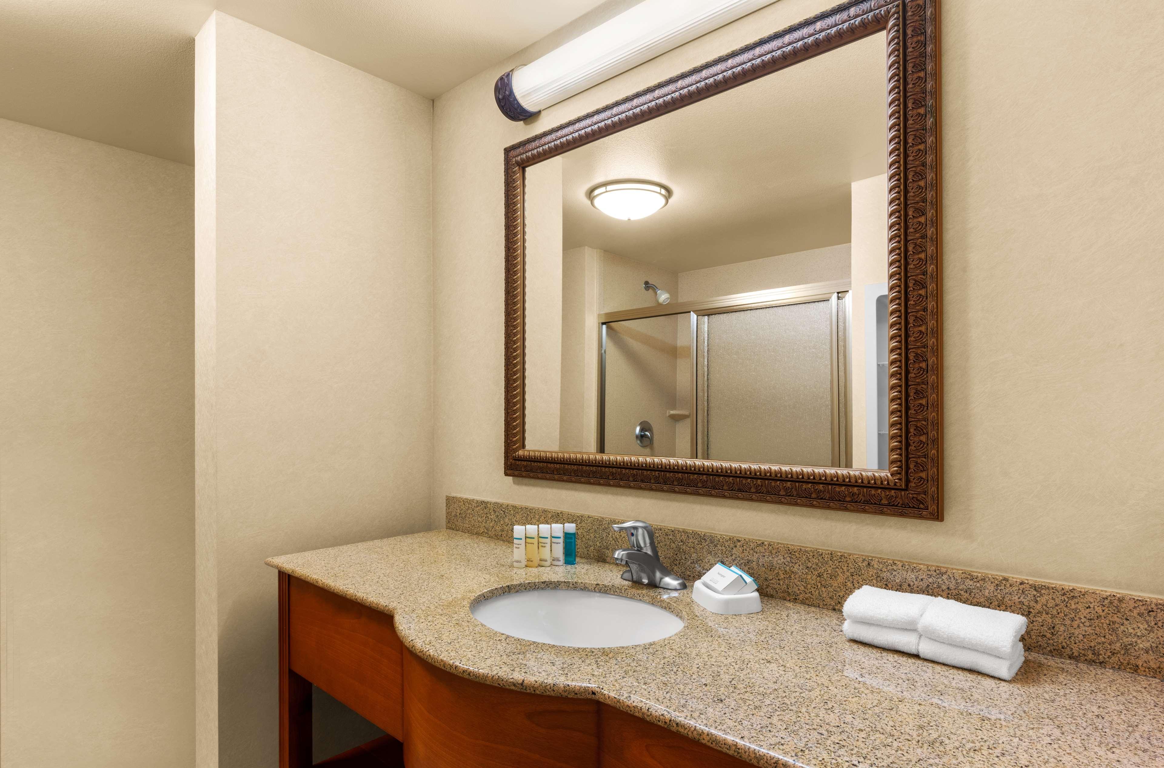 Hampton Inn & Suites Берлінґтон Екстер'єр фото