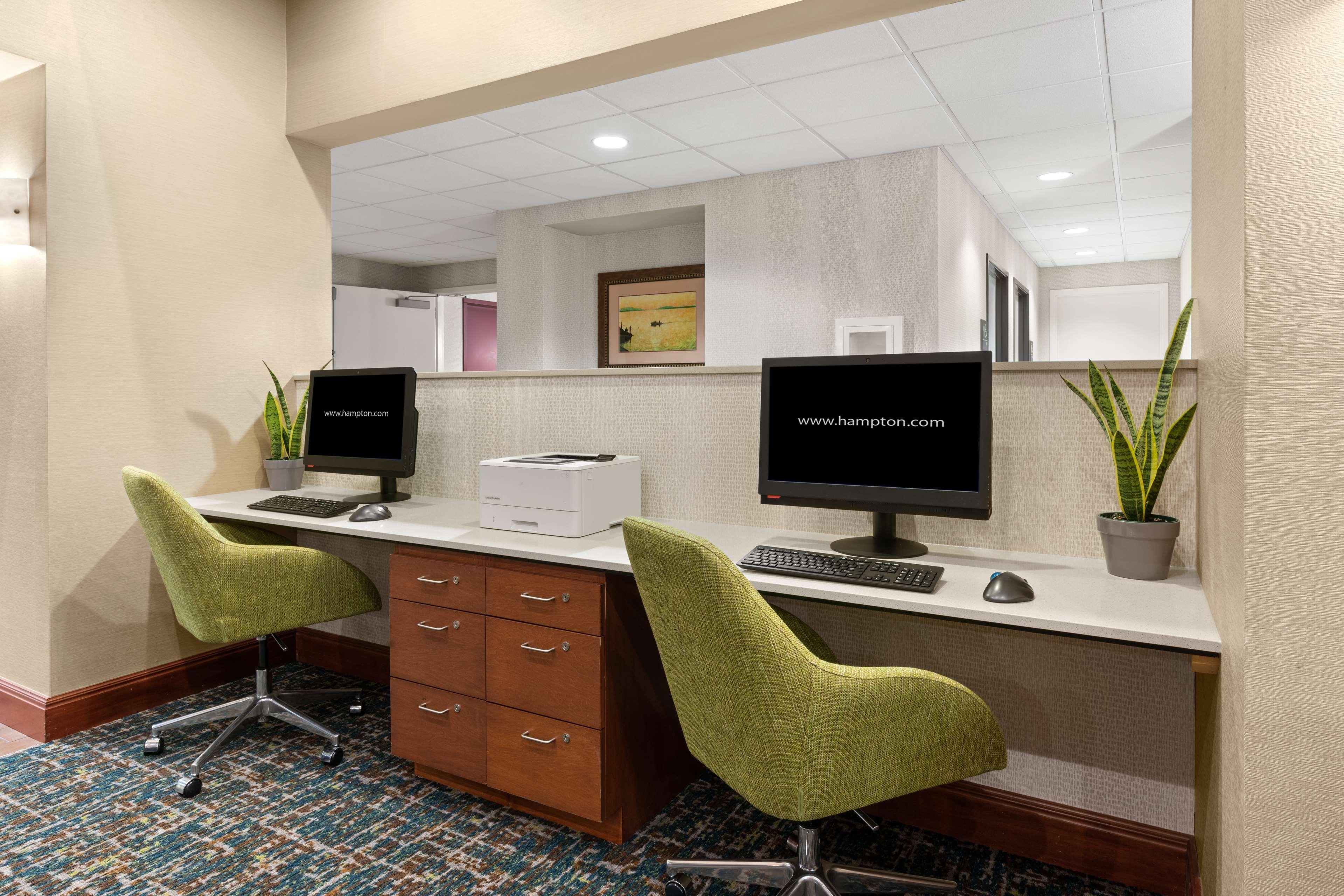 Hampton Inn & Suites Берлінґтон Екстер'єр фото