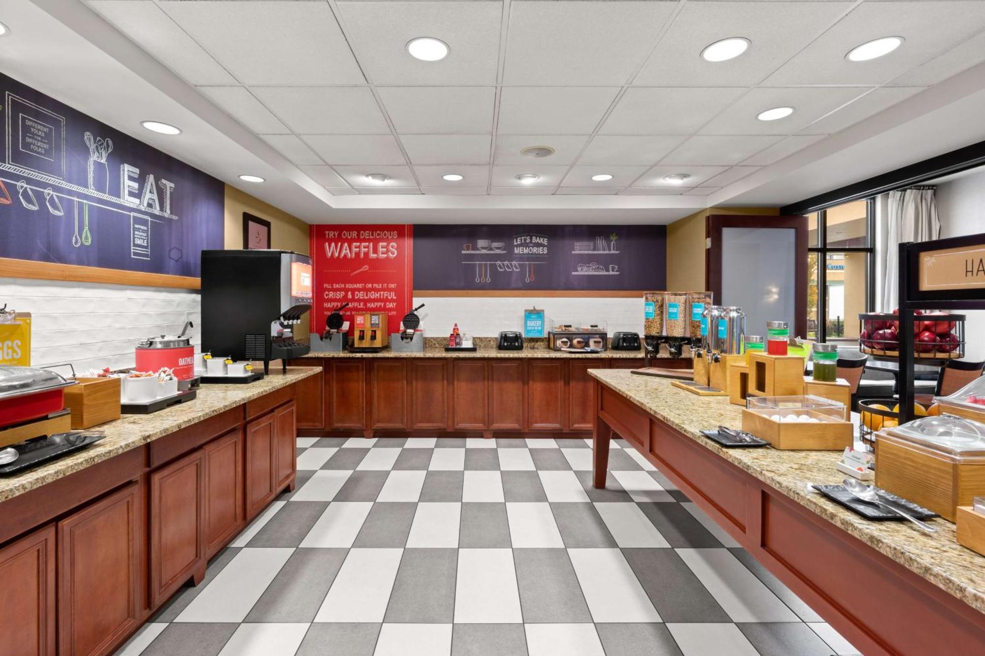 Hampton Inn & Suites Берлінґтон Екстер'єр фото