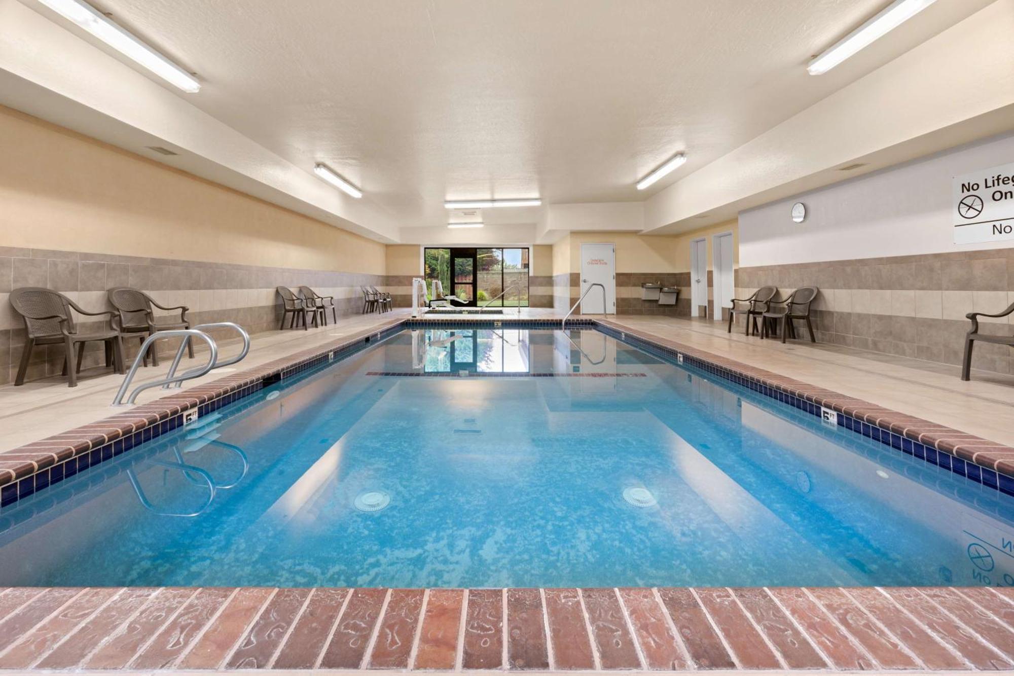 Hampton Inn & Suites Берлінґтон Екстер'єр фото