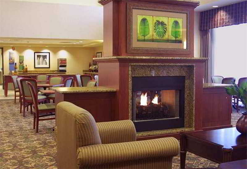 Hampton Inn & Suites Берлінґтон Ресторан фото