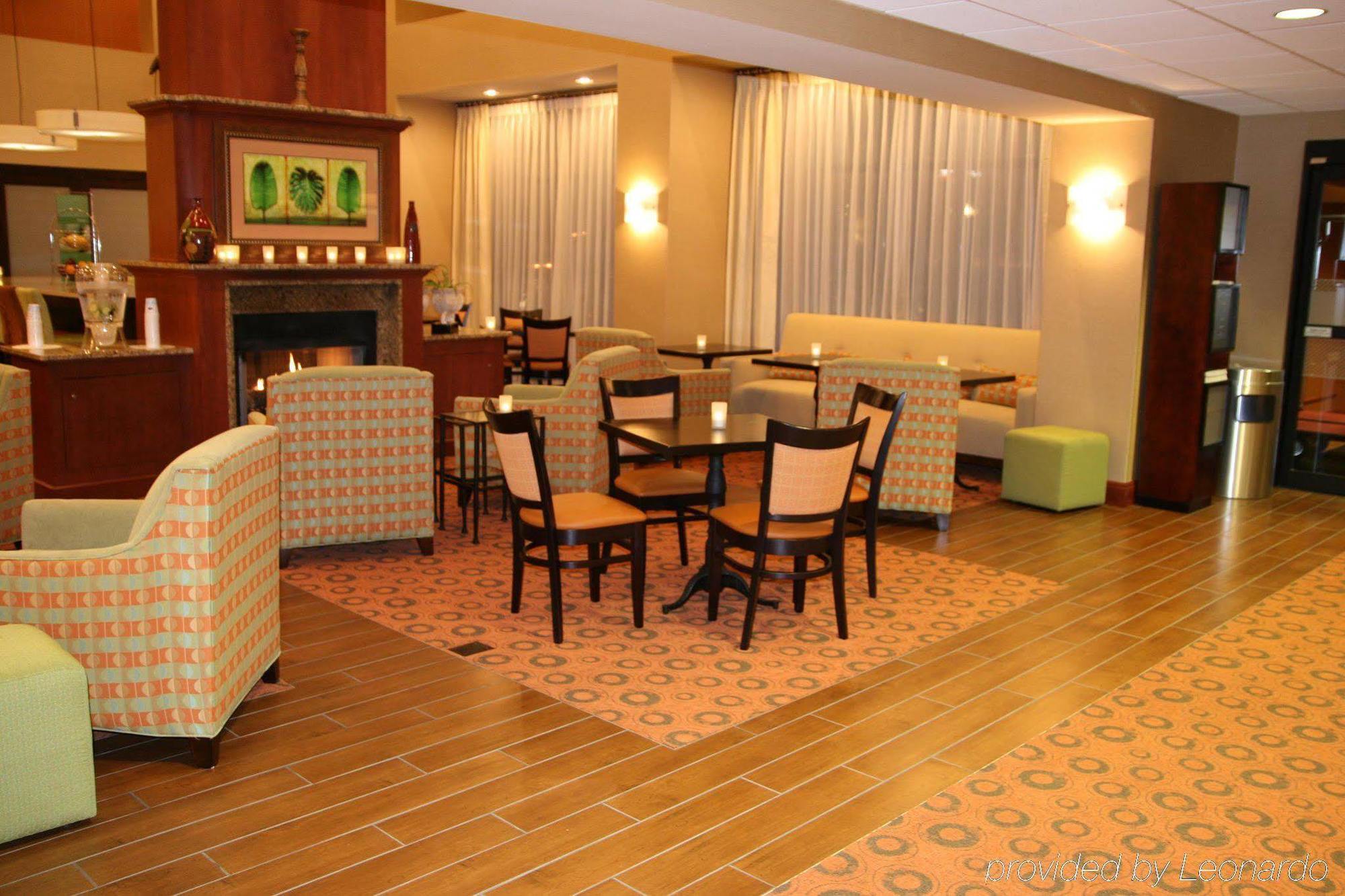 Hampton Inn & Suites Берлінґтон Екстер'єр фото